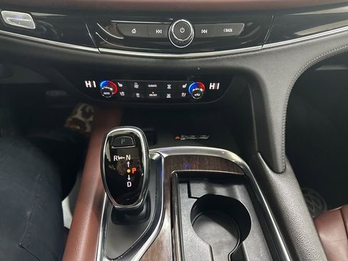 Used 2018 Buick Enclave Avenir w/ Avenir Technology Package image 44