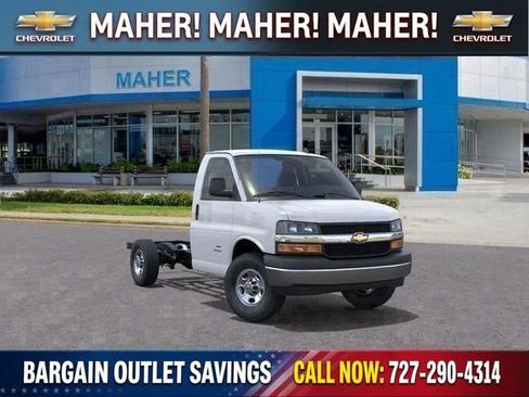 New 2025 Chevrolet Express 3500 w/ Power Convenience Package RWD image 73