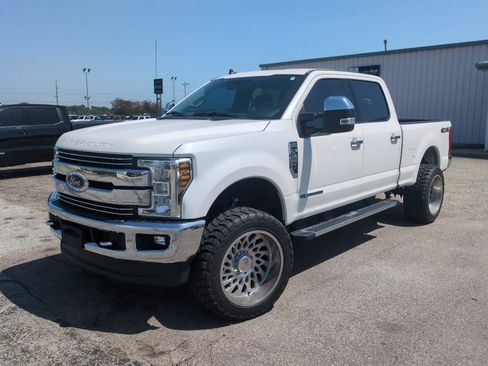 Used 2019 Ford F250 Lariat w/ Lariat Ultimate Package AWD/4WD image 1