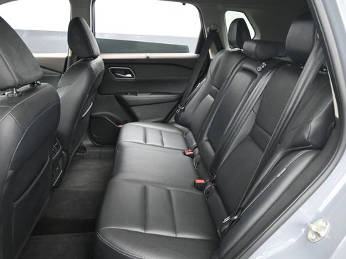 Used 2021 Nissan Rogue SL image 11