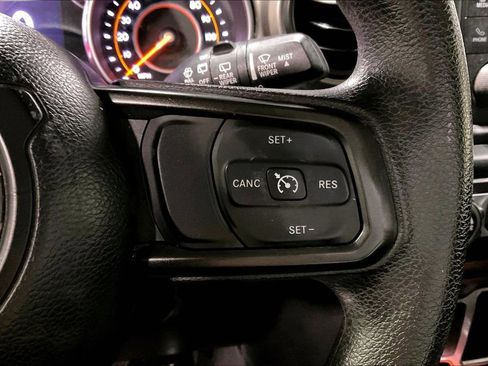 Used 2018 Jeep Wrangler Unlimited Sport image 25