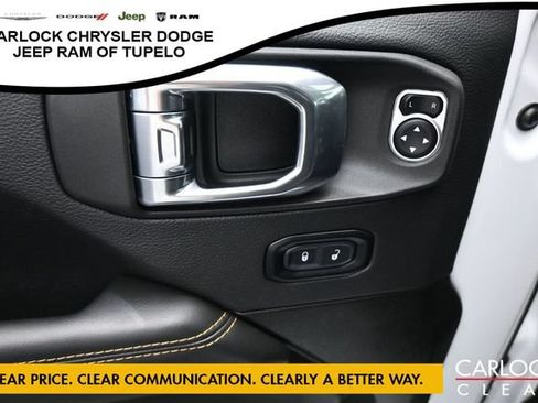 Used 2025 Jeep Wrangler Unlimited Sahara w/ Safety Group AWD/4WD image 11