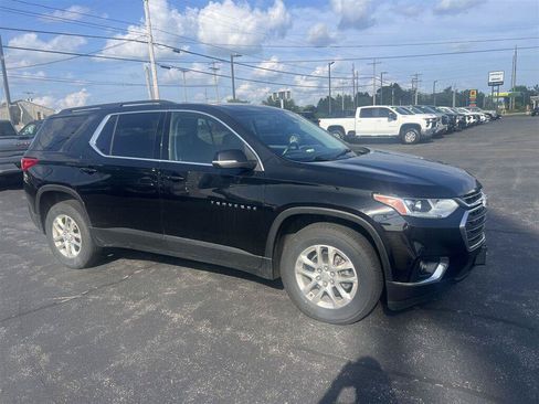 Used 2021 Chevrolet Traverse LT AWD/4WD image 2