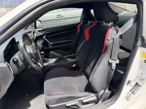 Used 2013 Scion FR-S RWD image 3