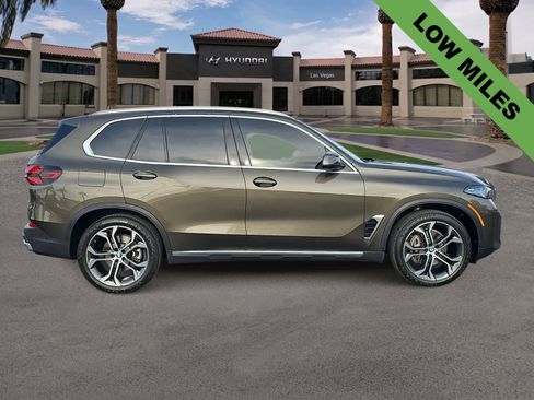 Used 2025 BMW X5 xDrive40i w/ Parking Assistance Package image 9