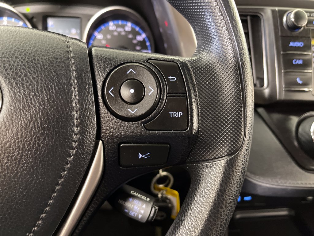 Certified 2018 Toyota RAV4 LE w/ Carpet Mat Package FWD image 27