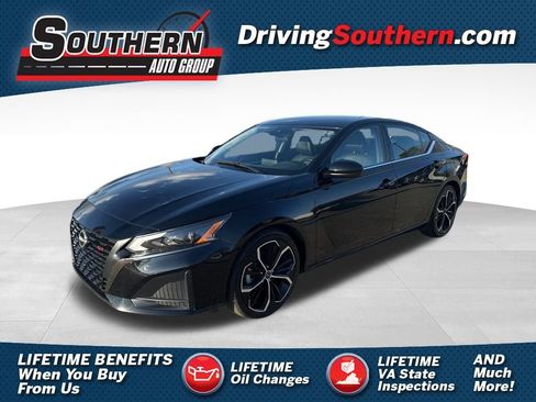 Used 2024 Nissan Altima 2.5 SR image 1