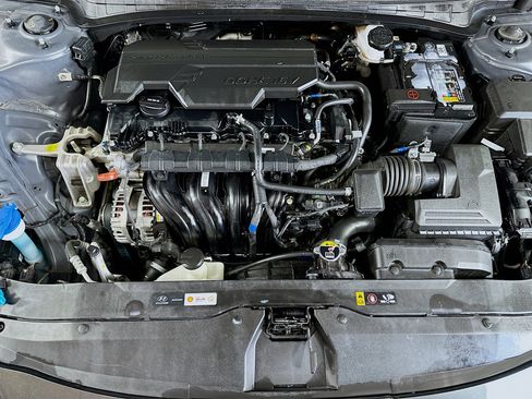 Certified 2024 Hyundai Elantra SEL image 28