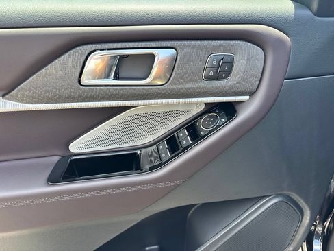 New 2026 Ford Explorer Platinum RWD image 17