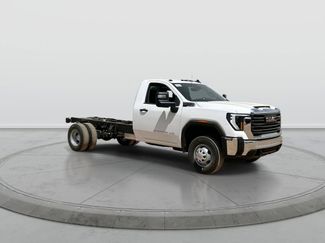 New 2026 GMC Sierra 3500 Pro RWD video 2