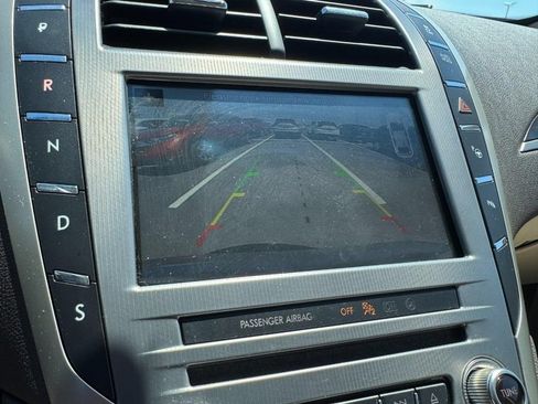 Used 2017 Lincoln MKZ Select w/ Technology Package FWD image 21