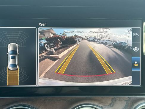 Used 2017 Mercedes-Benz E 300 image 19