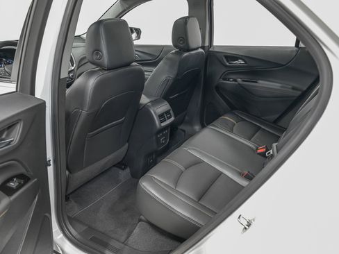 Used 2022 Chevrolet Equinox Premier image 26