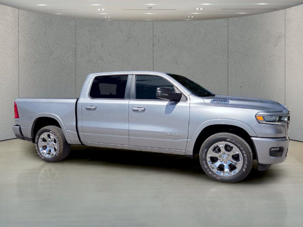 Used 2025 RAM 1500 Big Horn AWD/4WD image 3