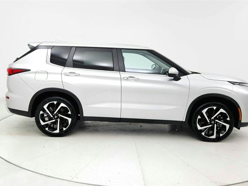 Used 2024 Mitsubishi Outlander FWD image 6