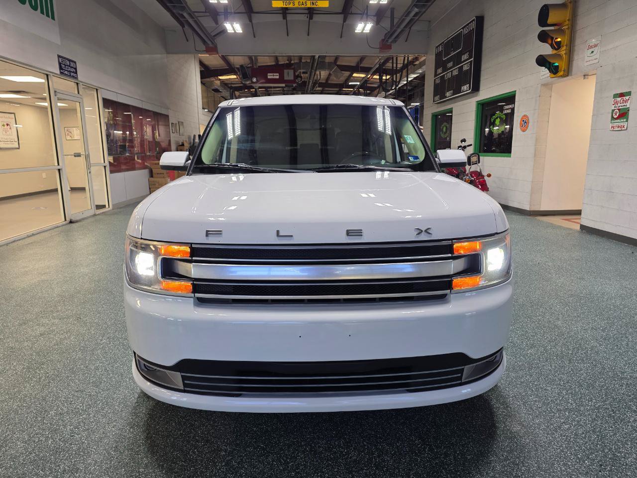 Used 2019 Ford Flex Limited AWD/4WD image 3