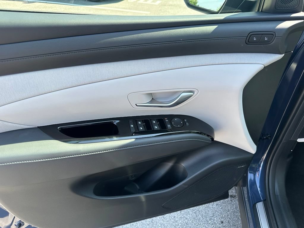 New 2026 Hyundai Tucson Limited w/ Tow & Go Package AWD/4WD image 13