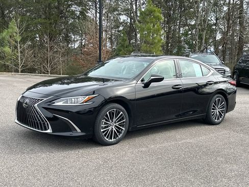 Used 2024 Lexus ES 350 w/ Premium Package image 5