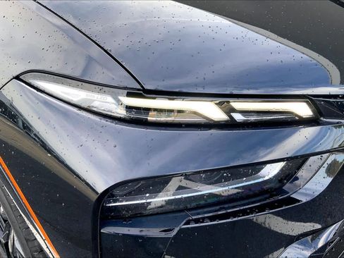 Certified 2024 BMW X7 M60i w/ Executive Package image 26