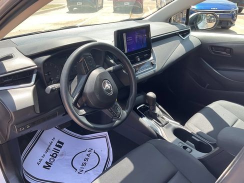 Used 2024 Toyota Corolla LE FWD image 11