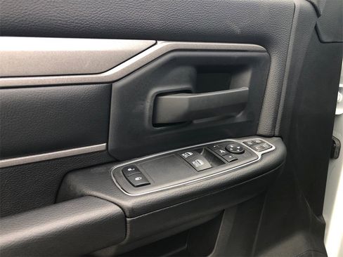 New 2024 RAM 2500 Tradesman w/ Chrome Appearance Group image 18