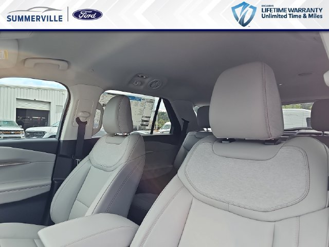 New 2026 Ford Explorer Active w/ Active Comfort Package RWD image 18