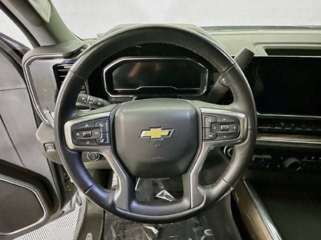 Used 2024 Chevrolet Silverado 3500 LT w/ Convenience Package AWD/4WD image 11