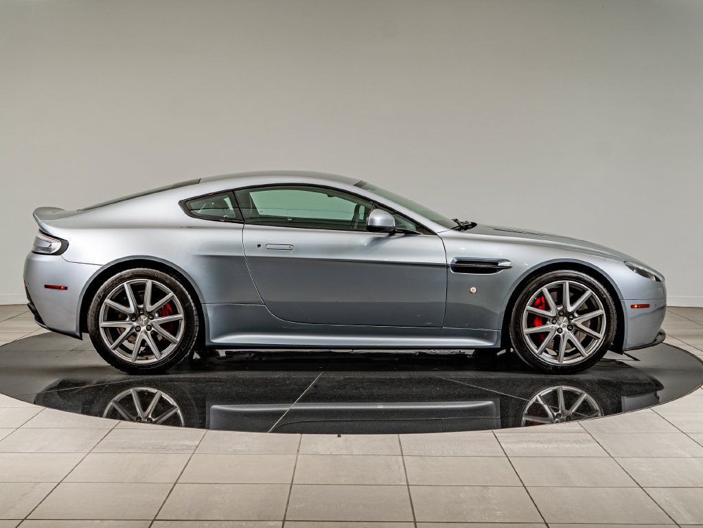 Used 2015 Aston Martin V8 Vantage GT RWD image 4