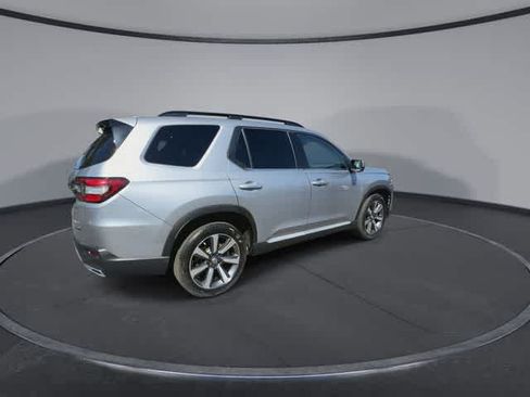Used 2023 Honda Pilot Elite image 8