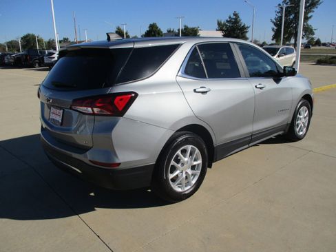 Used 2023 Chevrolet Equinox LT image 7