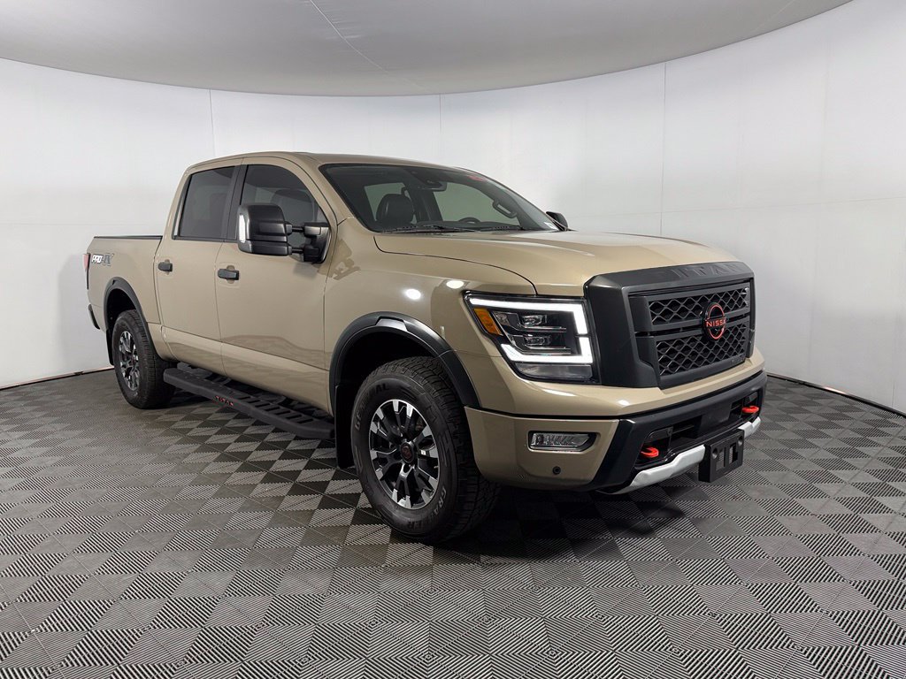 Used 2024 Nissan Titan PRO-4X w/ Pro-4x Convenience Package AWD/4WD image 3