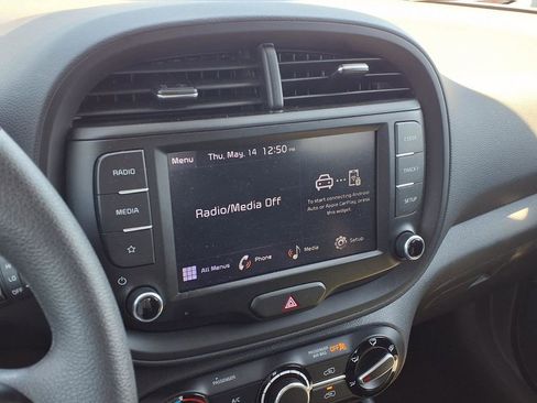 Used 2023 Kia Soul LX FWD image 5