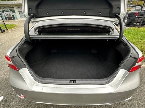 Used 2018 Toyota Camry SE image 31