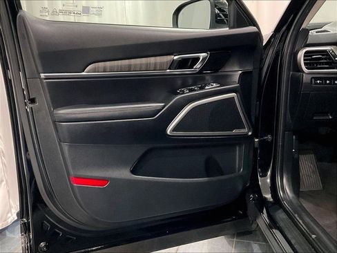 Used 2023 Kia Telluride EX w/ EX Captain's Chair Package AWD/4WD image 9