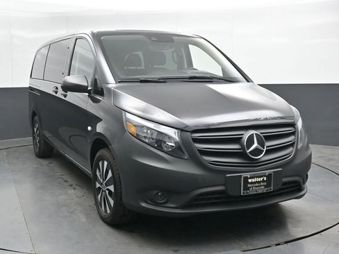 Used 2023 Mercedes-Benz Metris Passenger image 6