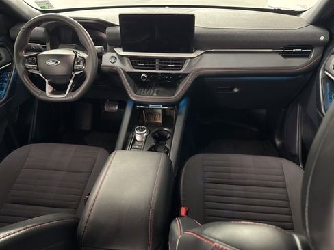 Used 2025 Ford Explorer ST-Line w/ Premium Package image 16