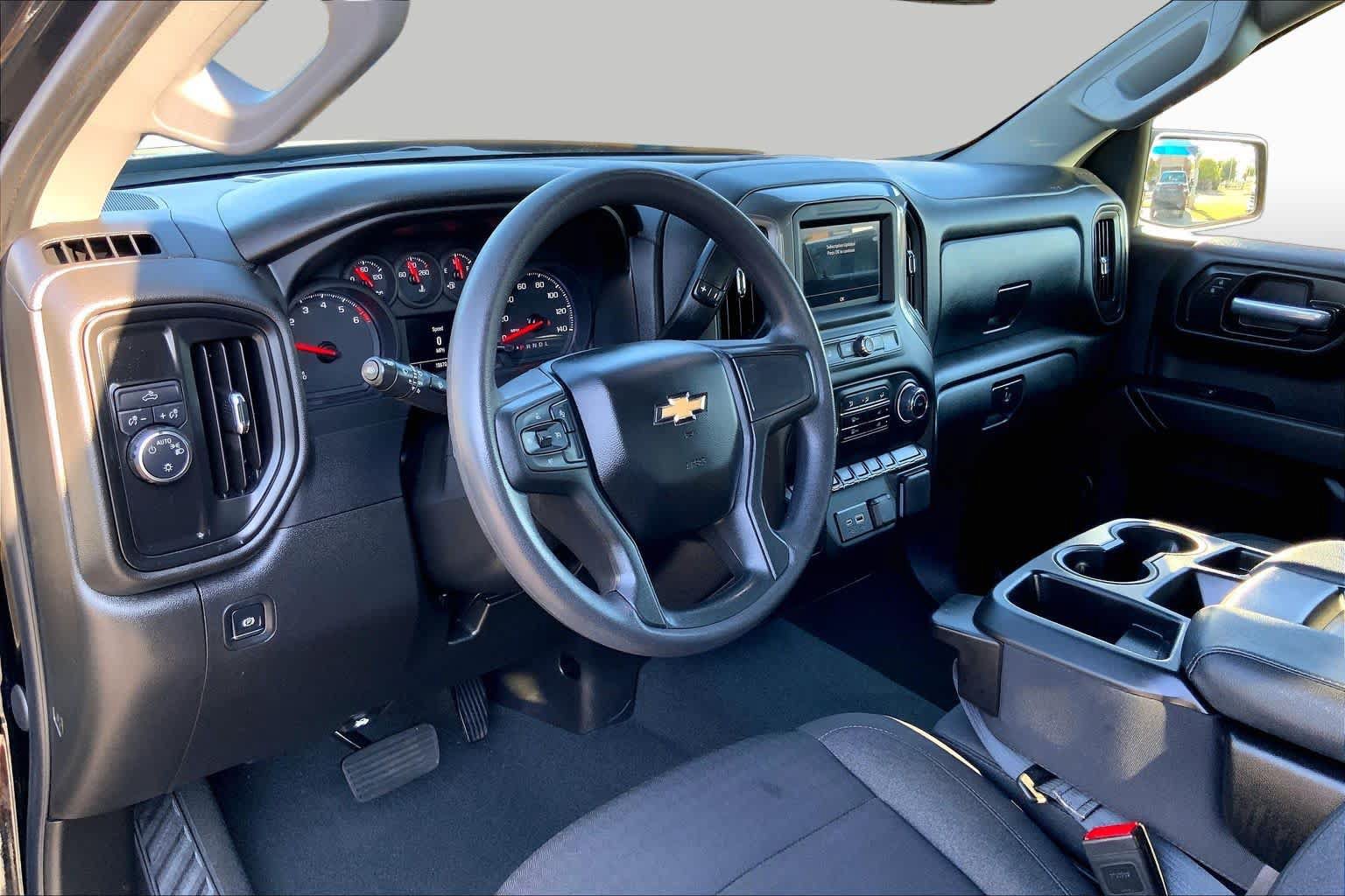 Used 2025 Chevrolet Silverado 1500 Custom RWD image 18