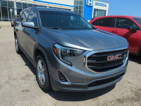 Used 2019 GMC Terrain SLE image 2