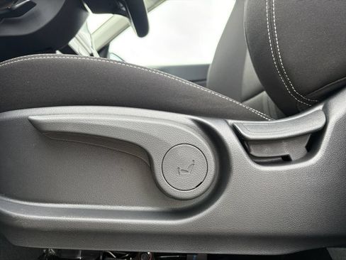 New 2026 Hyundai Venue SEL FWD image 16
