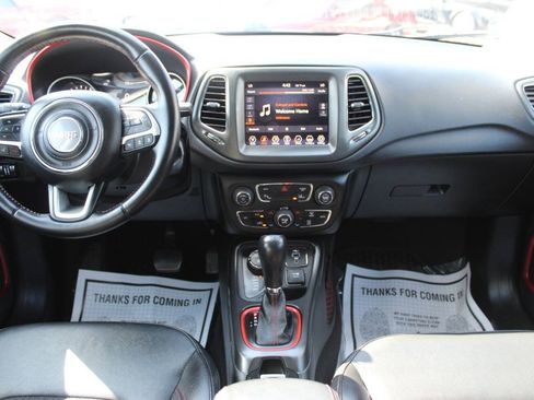 Used 2021 Jeep Compass Trailhawk AWD/4WD image 18