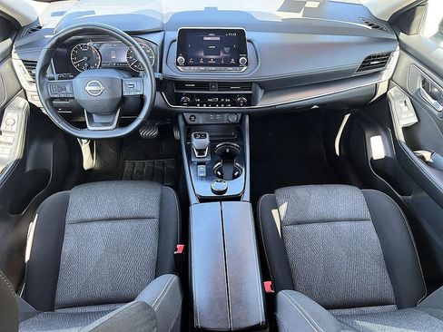Certified 2025 Nissan Rogue SV AWD/4WD image 18