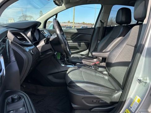 Used 2015 Buick Encore FWD image 26