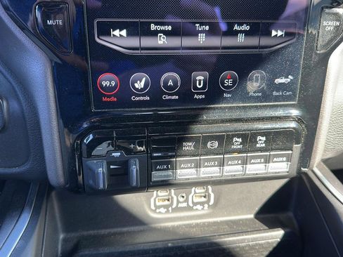 Used 2021 RAM 2500 Big Horn w/ Level B Equipment Group image 17