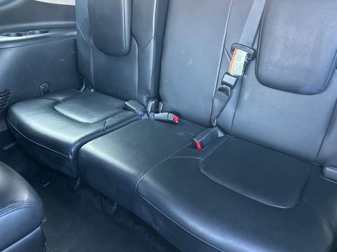 Used 2023 Nissan Armada SL w/ Captain's Chairs Package image 19