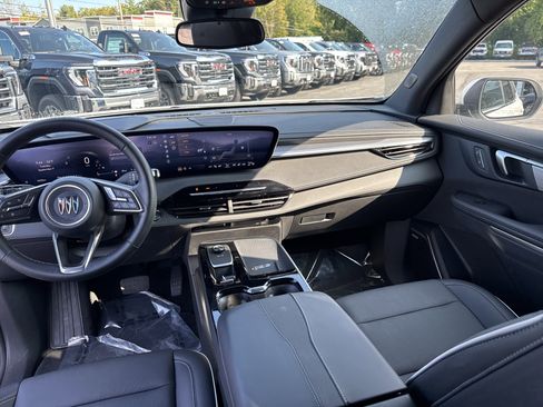 New 2025 Buick Enclave Preferred image 16