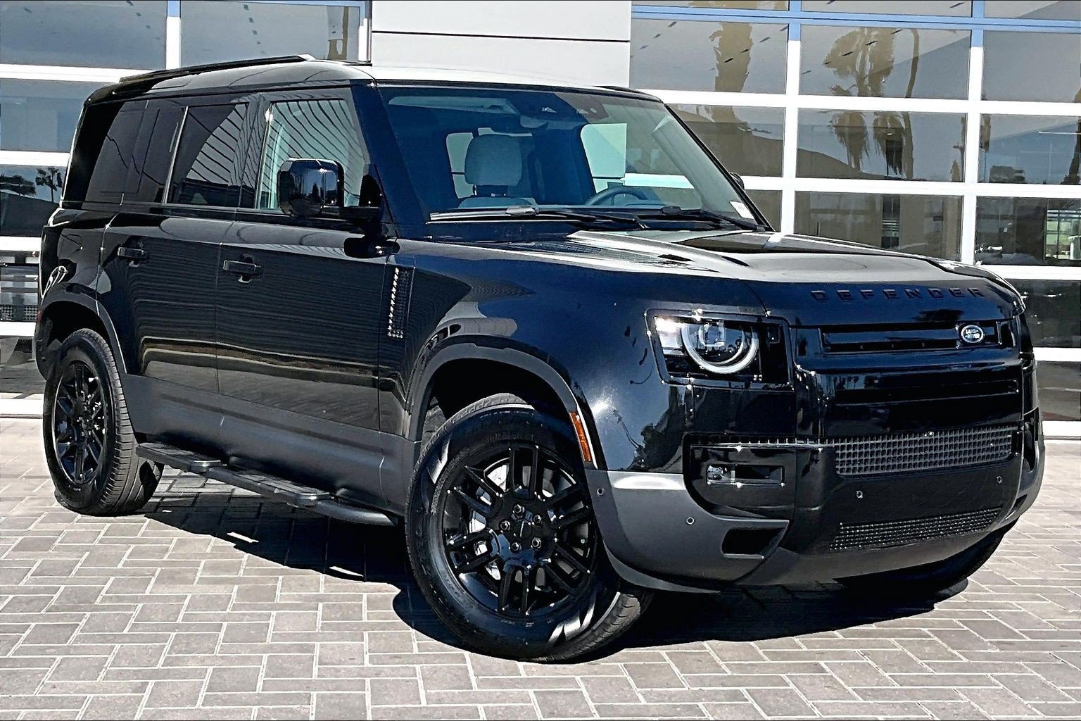 New 2026 Land Rover Defender 110 S AWD/4WD image 2