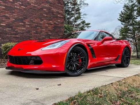 Used 2019 Chevrolet Corvette Z06 image 2
