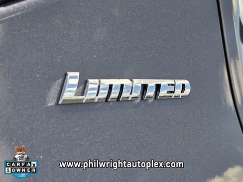 Used 2024 Toyota Tundra Limited AWD/4WD image 16