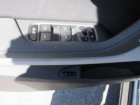 Used 2022 Polestar Polestar 2 image 12