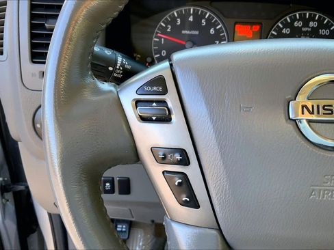 Used 2016 Nissan NV 3500 SL image 21